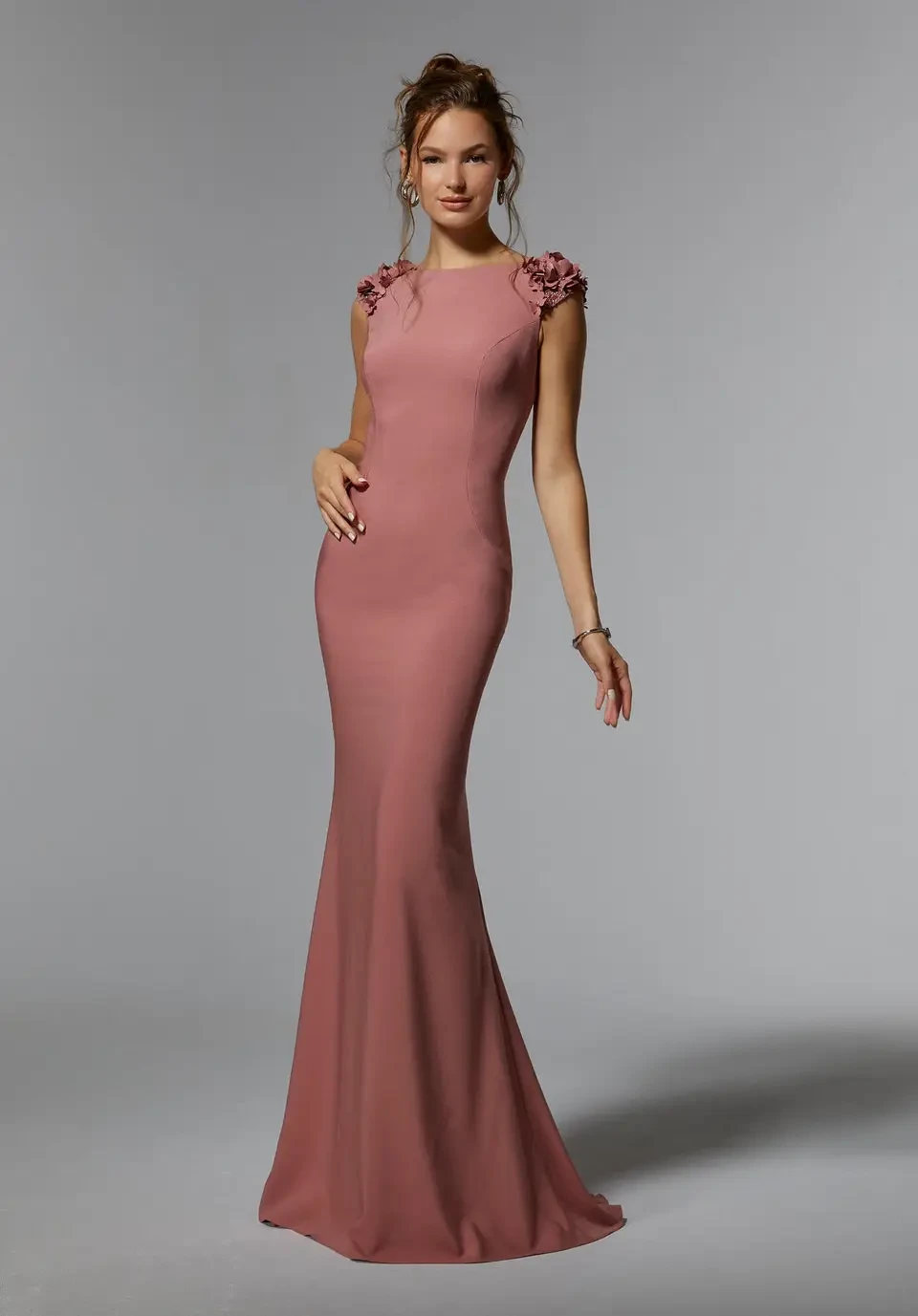 Choosing the Perfect Mother of the Bride Gown: Style Guide for 2026 Image