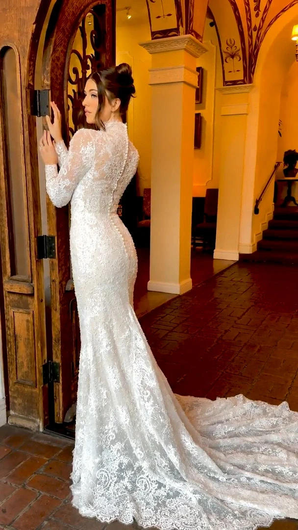 Essense of Australia D4294 #1 autoplay loop mute thumbnail