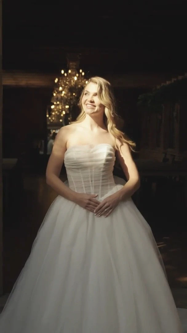 Essense of Australia D4322 #1 autoplay loop mute thumbnail